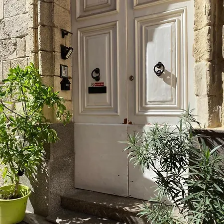 Private Valletta