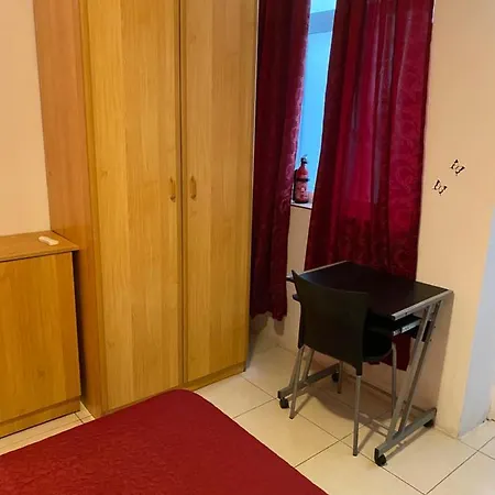 Private * La Valletta